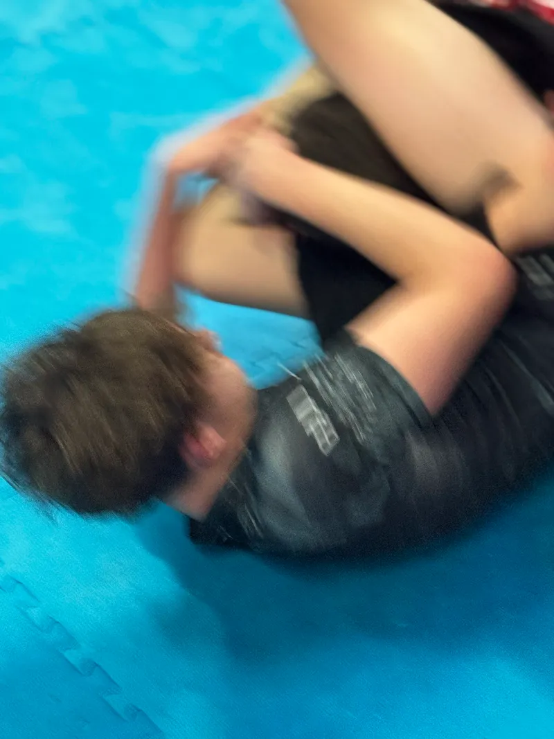 Sparing w parterze uchwycony w ruchu